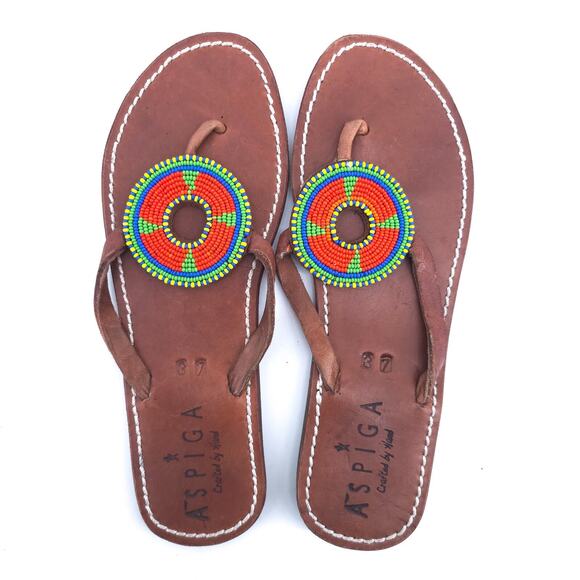 Aspiga Boho Artsy Hand Crafted Glass Beaded Medallion Leather Thong Sandal 37 - Picture 1 of 6